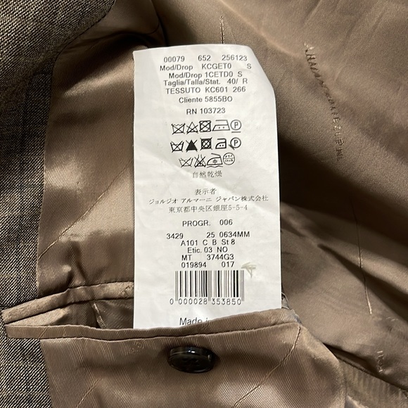 π§₯ Elevate Your Wardrobe with Armani Exchange Blazer! π - Picture 5 of 7